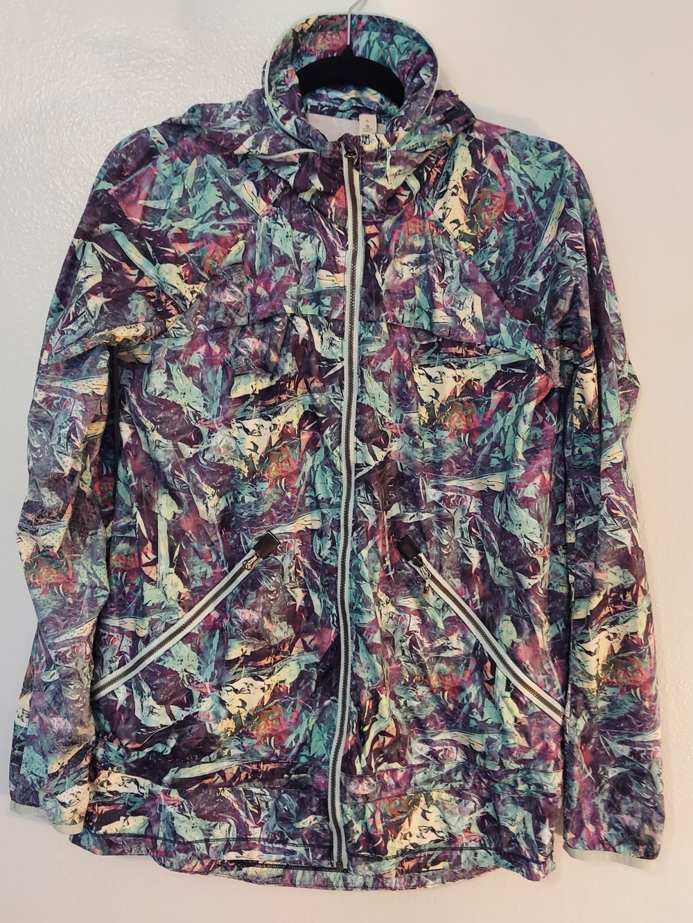 Lululemon Athletica Colorful Zip-Up Hooded Women's Windbreaker Jacket S 6
